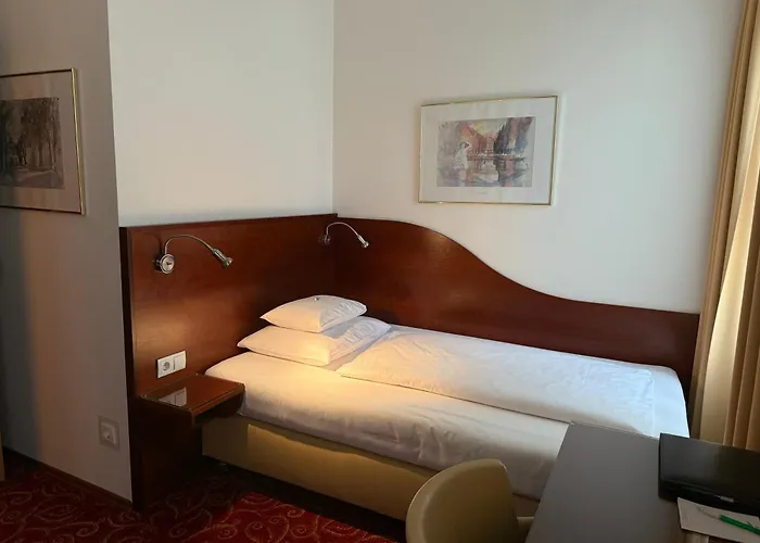 Hotel Jaeger - Family Tradition Since 1911 Wien